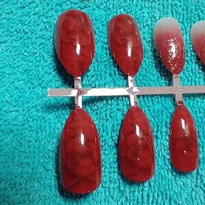 Elegant Red Rose Press-On Nails glitter nude
